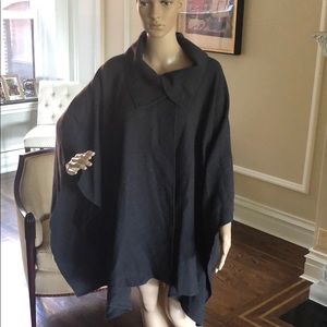 Elise Bergman Cape